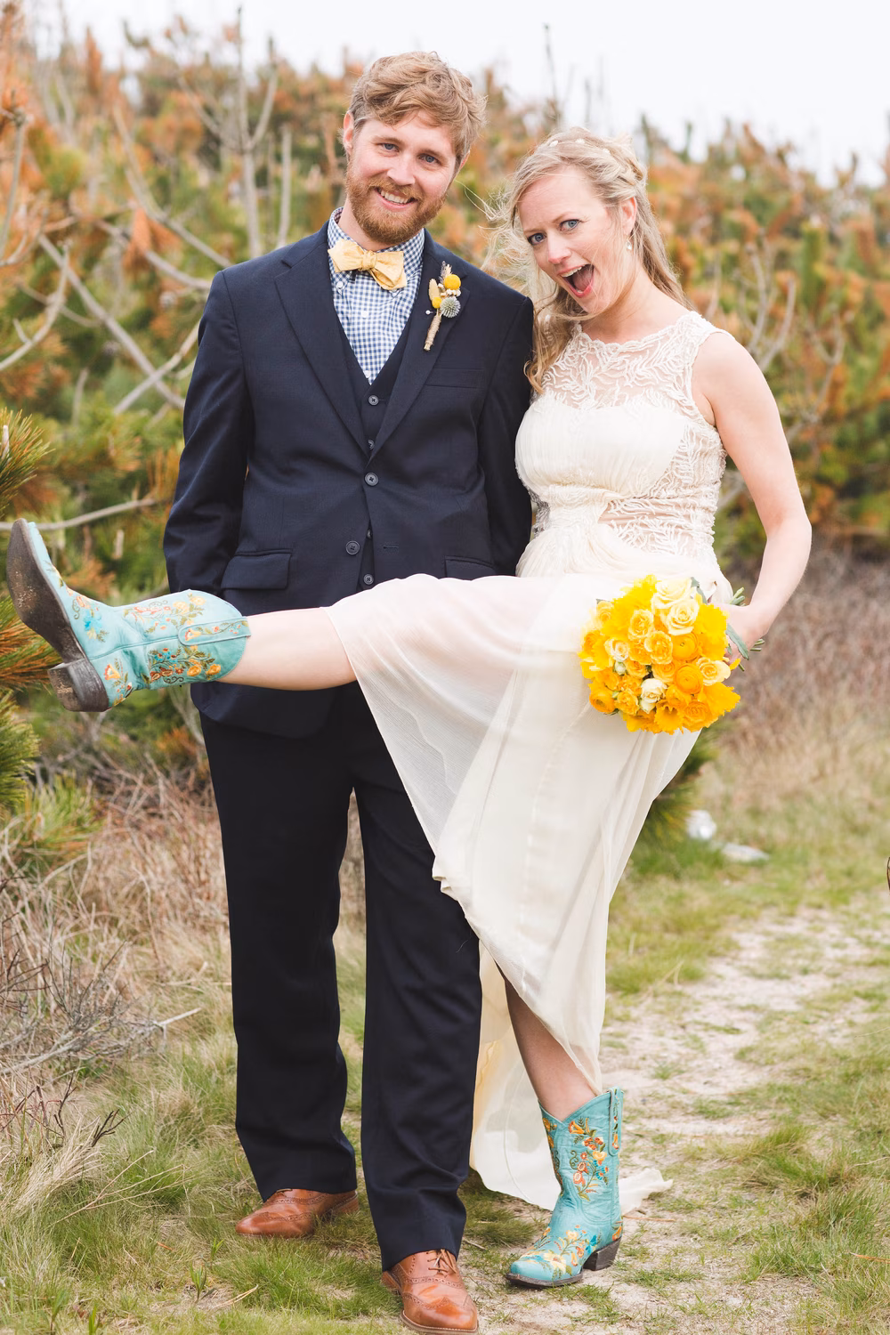 Yellow-and-Blue-Wedding-in-Nantucket (19 of 27)