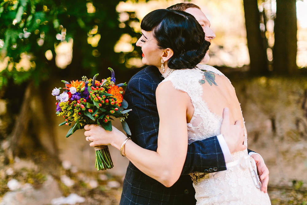 Glam-Vintage-Wedding-at-The-Roundhouse-at-Beacon-Falls (8 of 28)