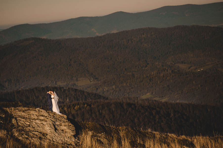 Golden-Post-Wedding-Shoot-in-the-Bieszczady-Mountains-Lmfoto (9 of 34)
