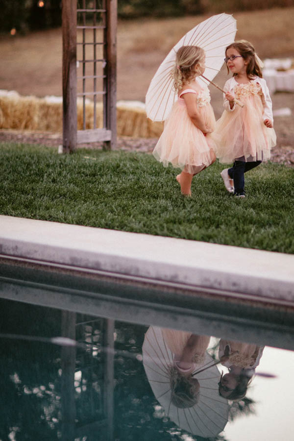flower girls with parasol flower girls with paraso