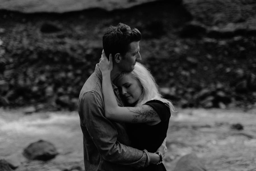 South-Coast-of-Iceland-Engagement-Photos-Levi-Tijerina-8