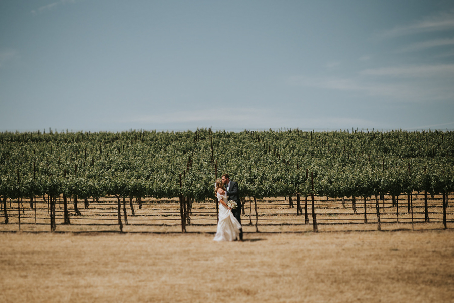 a-california-countryside-wedding-at-pomar-junction-vineyard-winery-14