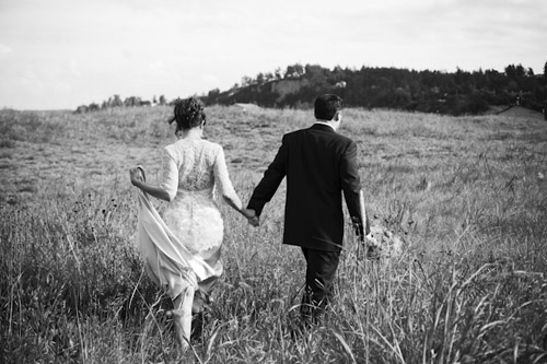 Washington wedding at Fort Warden State Park in Port Townsend, photo by Lindsay Borden Photography via JunebugWeddings.com Washington wedding at Fort Warden State Park in Port Townsend, photo by Lindsay Borden Photography via JunebugWeddings.com