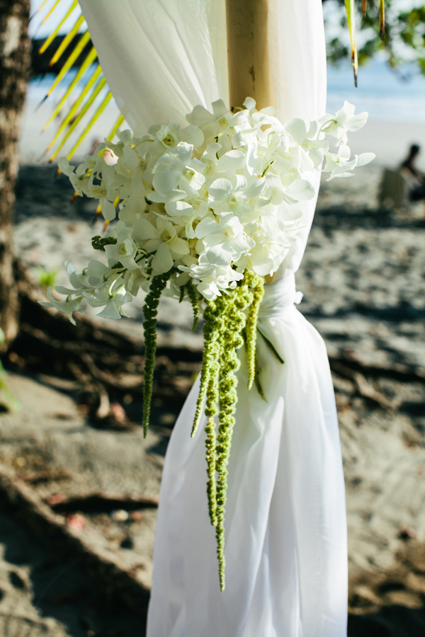 exotic destination wedding in Costa Rica, photo by A Brit & A Blonde | via junebugweddings.com exotic destination wedding in Costa Rica, photo by A Brit & A Blonde | via junebugweddings.com
