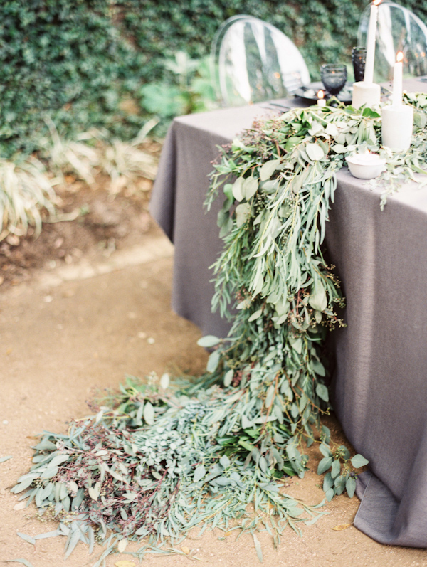 organic black & white wedding inspiration photo shoot, photo by Taylor Lord Photography | via junebugweddings.com organic black & white wedding inspiration photo shoot, photo by Taylor Lord Photography | via junebugweddings.com