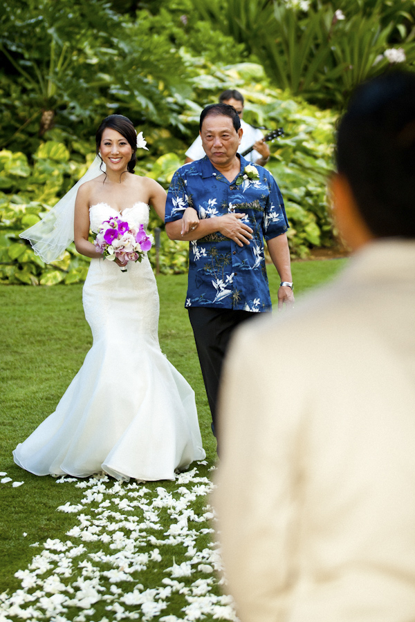 pink destination wedding in Hawaii at St Regis Princeville Resort, photos by Dmitri and Sandra Photography | via junebugweddings.com pink destination wedding in Hawaii at St Regis Princeville Resort, photos by Dmitri and Sandra Photography | via junebugweddings.com