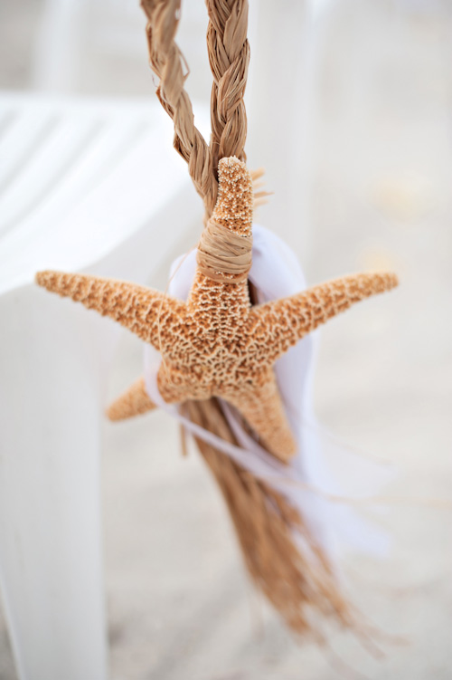 Clearwater, Florida beach wedding with a white, sand and pink wedding color palette, photo by Kristen Weaver | junebugweddings.com Clearwater, Florida beach wedding with a white, sand and pink wedding color palette, photo by Kristen Weaver | junebugweddings.com