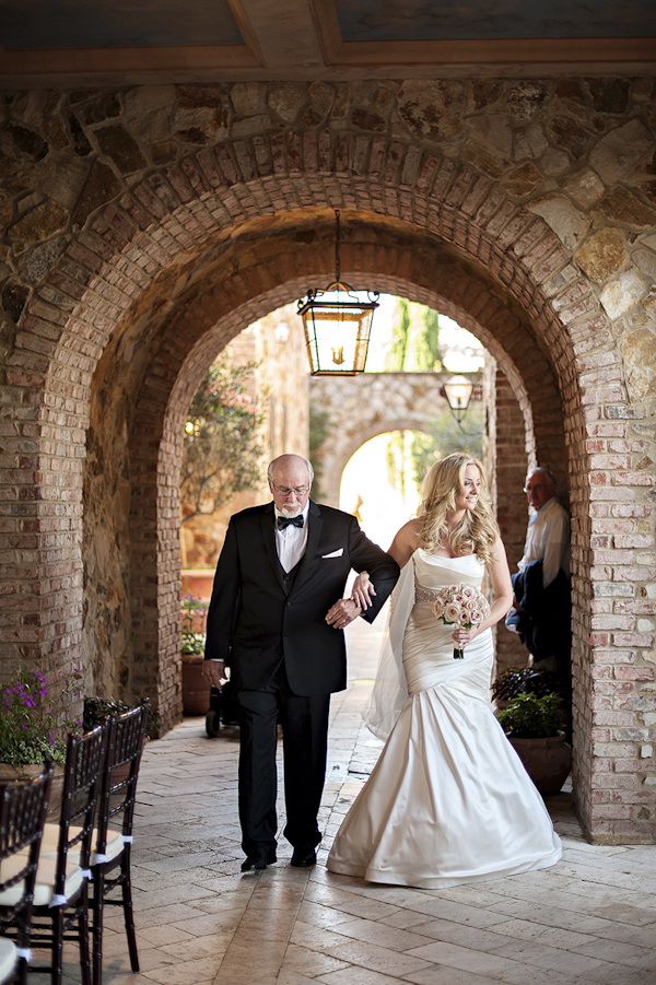 romantic Italian villa inspired wedding in Florida, photo by Kristen Weaver Photography | via junebugweddings.com romantic Italian villa inspired wedding in Florida, photo by Kristen Weaver Photography | via junebugweddings.com