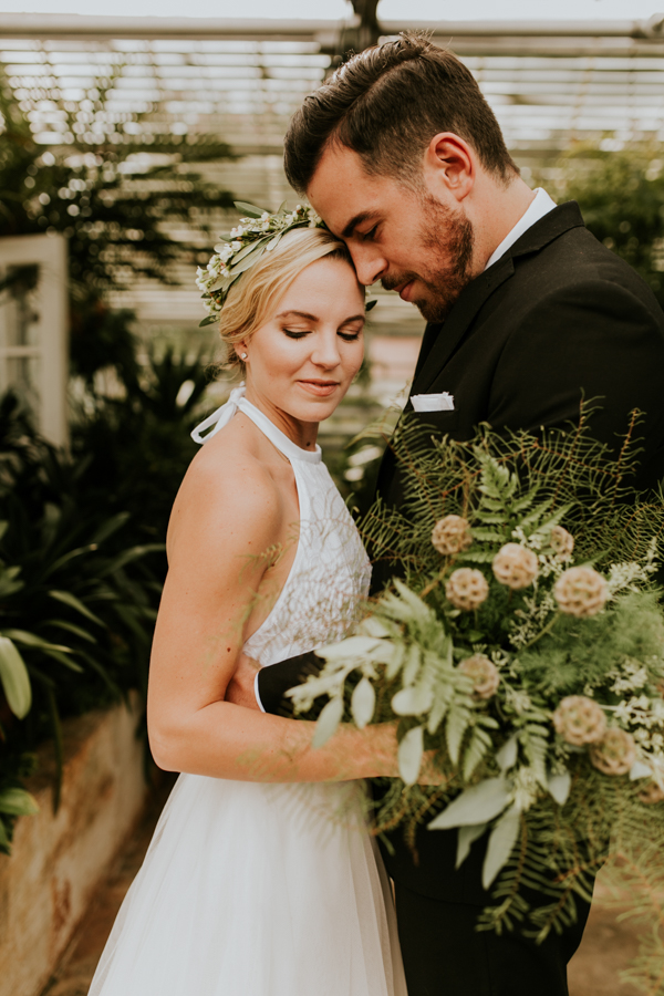 gorgeous-georgia-greenhouse-wedding-inspiration-at-hills-and-dales-estate-10