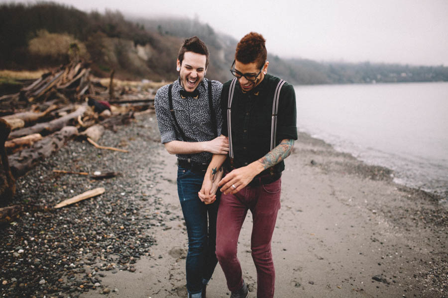 Sweetest-Seattle-Street-Art-Engagement-Julia-Kinnunen-Photography-25