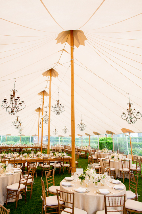 garden wedding at Inn at Windmill Lane, Amagansett, New York, with photos by Jonathan Young Weddings | via junebugweddings.com garden wedding at Inn at Windmill Lane, Amagansett, New York, with photos by Jonathan Young Weddings | via junebugweddings.com