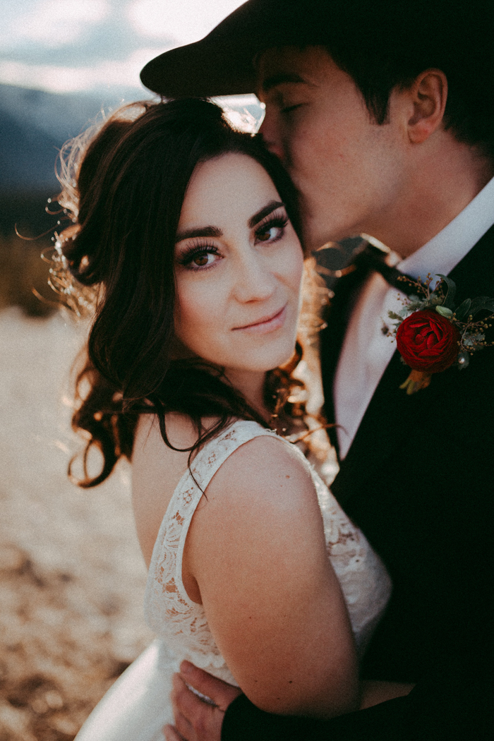 spontaneous-helicopter-elopement-inspiration-in-bragg-creek-15