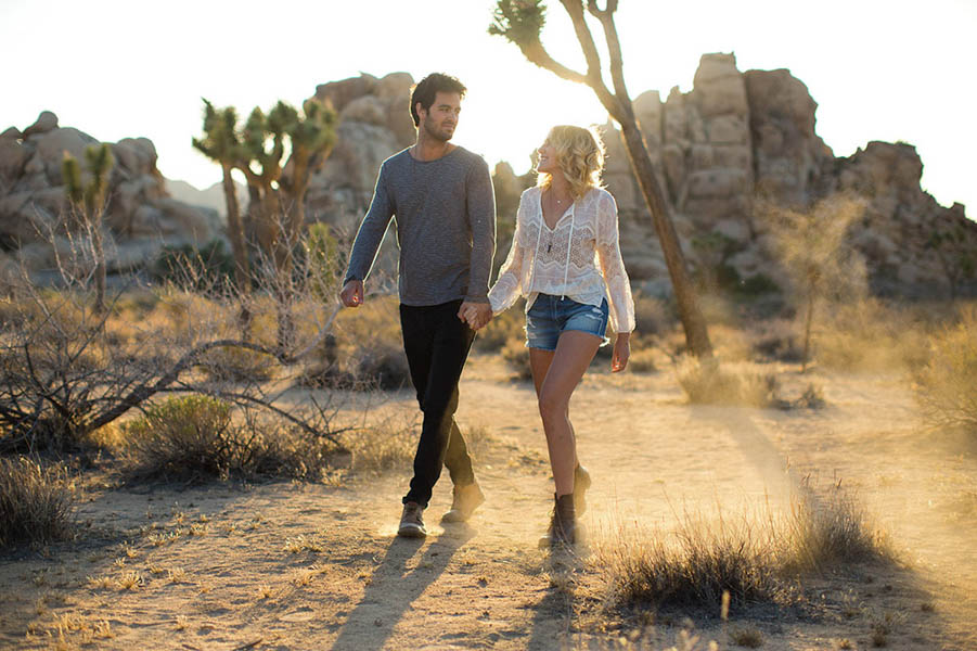 Intimate-Joshua-Tree-Engagement-Photos-Dustin-Cantrell-17