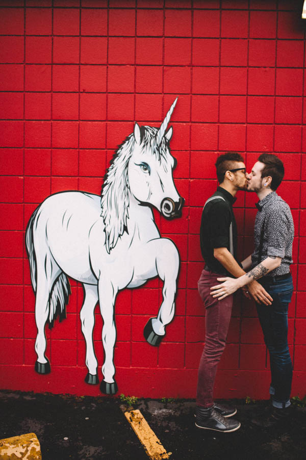 Sweetest-Seattle-Street-Art-Engagement-Julia-Kinnunen-Photography-32