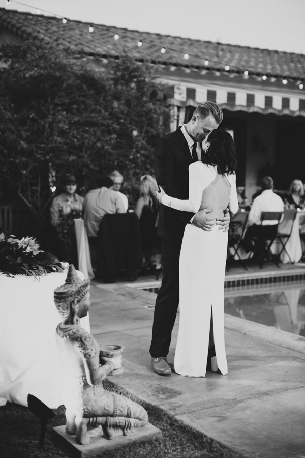 chic-palm-springs-destination-wedding-at-colony-palms-hotel-49