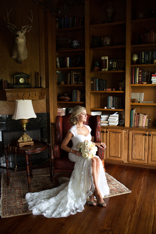 Elegant wedding at Louisiana Private Estate with photos by Courtney Dellafiora | junebugweddings.com Elegant wedding at Louisiana Private Estate with photos by Courtney Dellafiora | junebugweddings.com