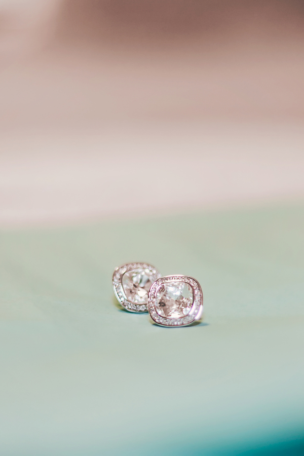Timeless Ethereal Bridal Style, photo by LindseyK Photography | via Junebugweddings.com
