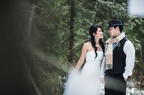winter engagement photos by Kunioo | via junebugweddings.com winter engagement photos by Kunioo | via junebugweddings.com