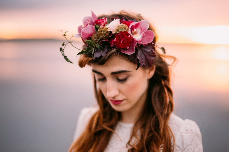 a-romantic-french-elopement-with-roses-cacti-and-macrame-at-souston-lake-12