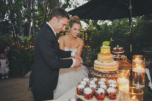 organic outdoor summer wedding at Holly Farm - photo by Lisa Lefringhouse Photography | via junebugweddings.com organic outdoor summer wedding at Holly Farm - photo by Lisa Lefringhouse Photography | via junebugweddings.com