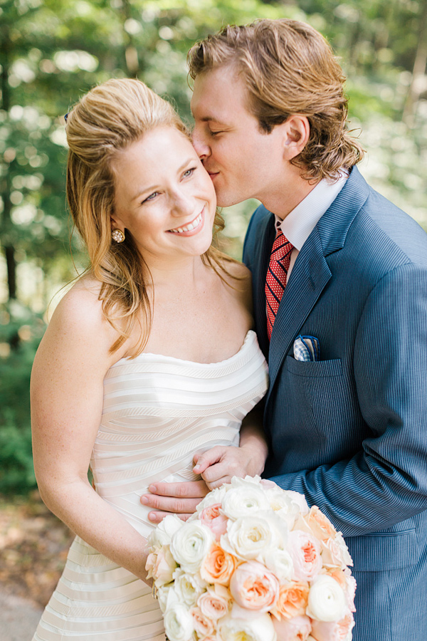 coral and navy nautical wedding on Lake Michigan, photo by Harrison Studio | via junebugweddings.com coral and navy nautical wedding on Lake Michigan, photo by Harrison Studio | via junebugweddings.com