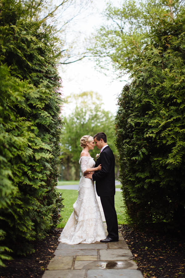 romantic country club wedding couple's portrait, photo by Clay Austin Photography | via junebugweddings.com romantic country club couple's portrait, photo by Clay Austin Photography | via junebugweddings.com