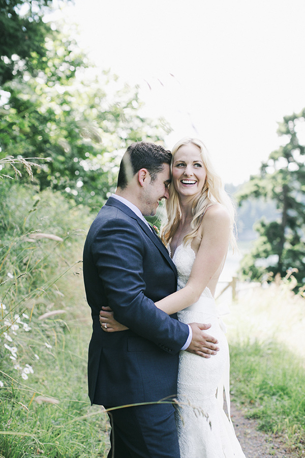 rustic wedding at Woodstock Farm in Bellingham, Washington, photos by Michel M. Waite Photography | via junebugweddings.com rustic wedding at Woodstock Farm in Bellingham, Washington, photos by Michel M. Waite Photography | via junebugweddings.com