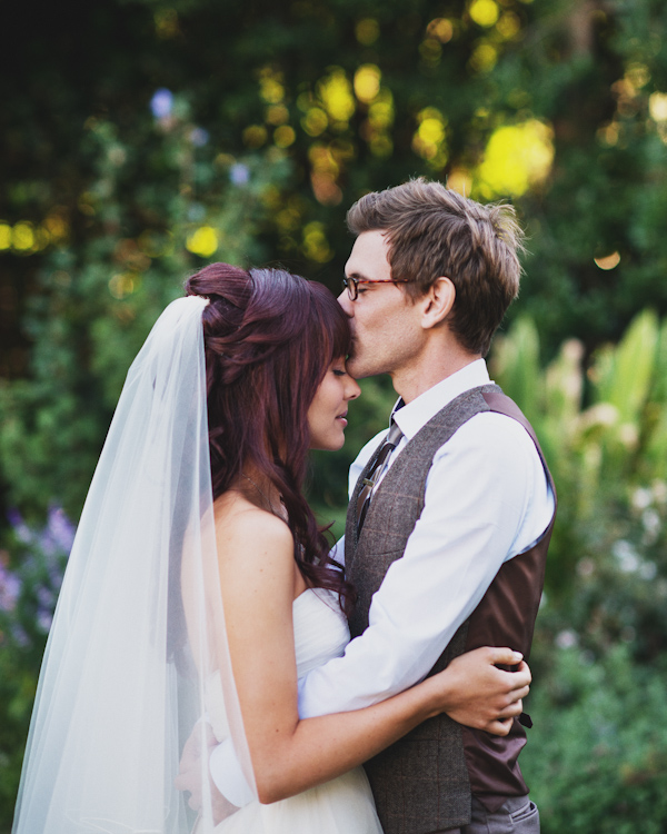 garden wedding couple portrait, photo by Erik Clausen | via junebugweddings.com garden wedding couple portrait, photo by Erik Clausen | via junebugweddings.com