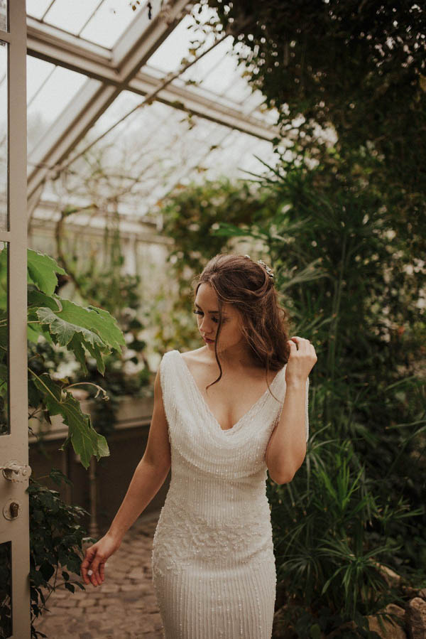 Romantic-Serbian-Wedding-Shoot-in-the-Botanical-Garden-12