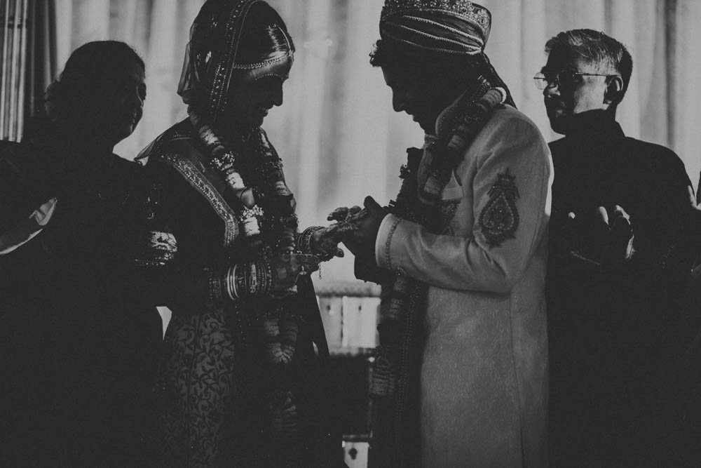 Vibrant-Indian-Wedding-Lake-Mirror-Complex-Gian-Carlo-Photography (18 of 33)