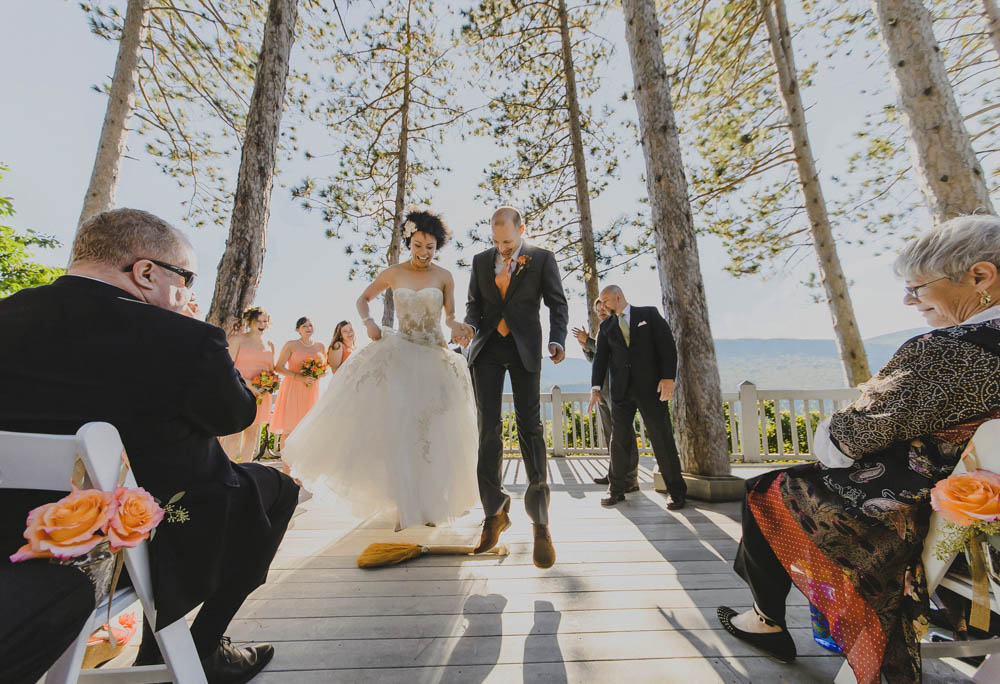Rustic-Peach-Wedding-Onteora-Mountain-House-Ryan-Brenizer-Tatiana-Breslow (26 of 40)