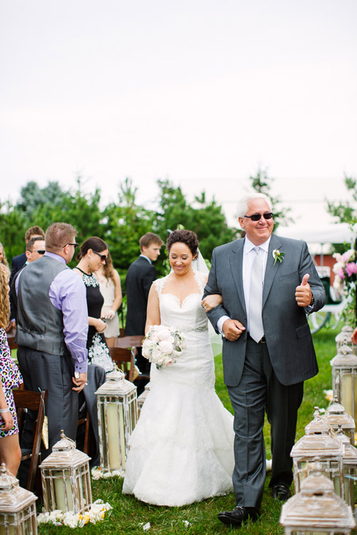 vintage metallic vineyard wedding in Michigan, photo by Dan Stewart Photography | via junebugweddings.com vintage metallic vineyard wedding in Michigan, photo by Dan Stewart Photography | via junebugweddings.com