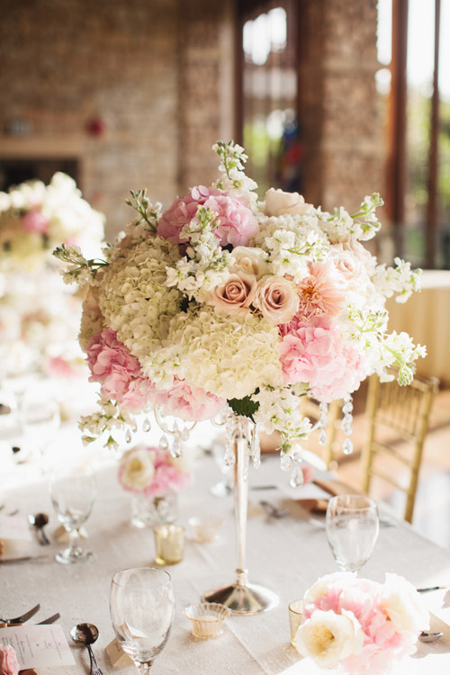 Pretty, classic, pink wedding in Maui from Sweet Pea Events with photos by Sarah & Rocky Photography | via junebugweddings.com Pretty, classic, pink wedding in Maui from Sweet Pea Events with photos by Sarah & Rocky Photography | via junebugweddings.com