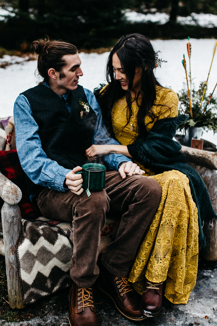 cozy-alternative-fall-wedding-inspiration-in-snowy-vermont-39