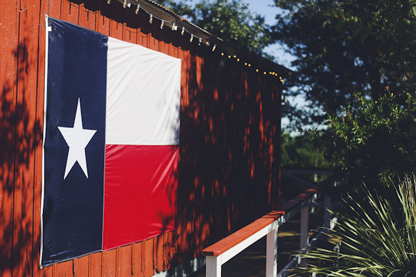 colorful texas wedding at Starhill Ranch, photo by Austin wedding photographer Christina Carroll Photography | via junebugweddings.com colorful texas wedding at Starhill Ranch, photo by Austin wedding photographer Christina Carroll Photography | via junebugweddings.com