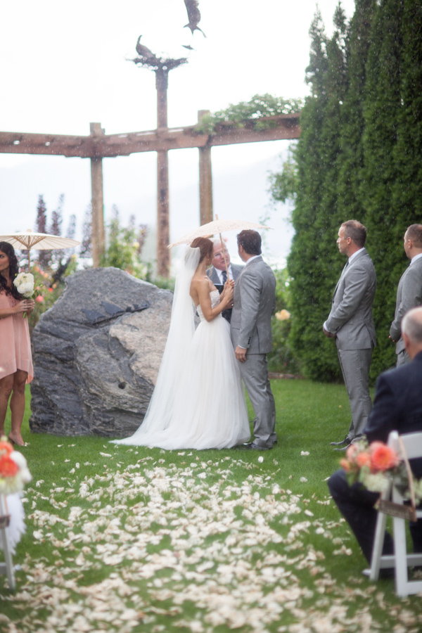 peach and cream rustic winery wedding in Naramata, BC with photos by Whitney Lane Photography | via junebugweddings.com peach and cream rustic winery wedding in Naramata, BC with photos by Whitney Lane Photography | via junebugweddings.com