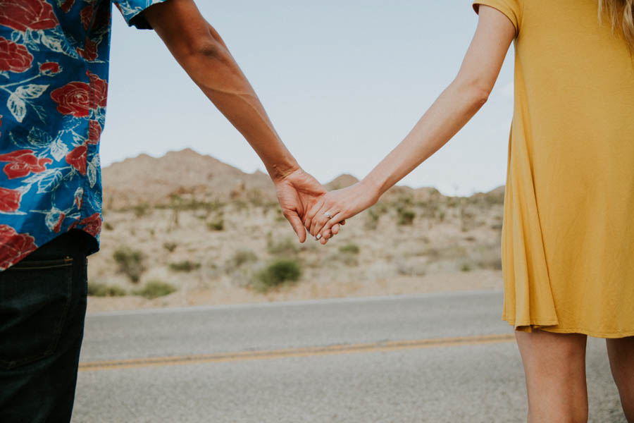 this-cali-cool-joshua-tree-engagement-is-full-of-1970s-vibes-9