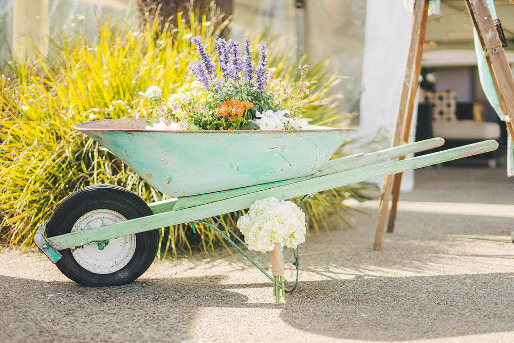 Mid-Century-Inspired-Wedding-at-the-Madonna-Inn (21 of 33)