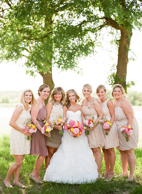 cheerful Texas wedding by Lavender Joy Weddings with photos by Taylor Lord Photography | via junebugweddings.com cheerful Texas wedding by Lavender Joy Weddings with photos by Taylor Lord Photography | via junebugweddings.com