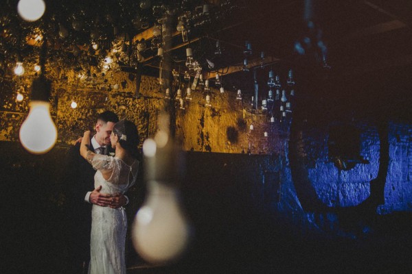 Vintage-Alternative-Wedding-Art-Factory-Carolina-Rivera-21-of-36-600x400
