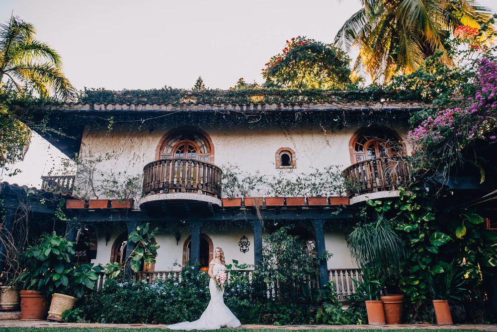 Romantic-Puerto-Rican-Wedding-Hacienda-Siesta-Alegre-Evan-Rich (16 of 47)