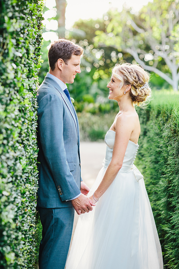 charming Australia wedding with gorgeous wedding party style, photo by Hannah Blackmore Photography | via junebugweddings.com charming Australia wedding with gorgeous wedding party style, photo by Hannah Blackmore Photography | via junebugweddings.com