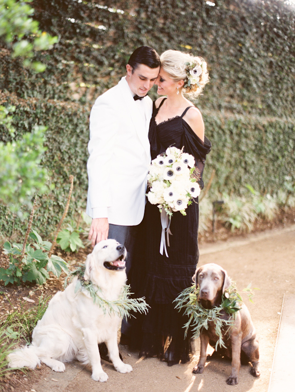 organic black & white wedding inspiration photo shoot, photo by Taylor Lord Photography | via junebugweddings.com organic black & white wedding inspiration photo shoot, photo by Taylor Lord Photography | via junebugweddings.com