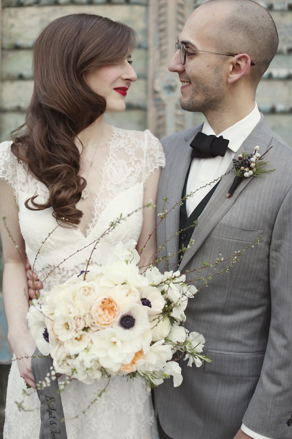 warm and cozy winter wedding, photo by Alison Conklin Photography | via junebugweddings.com warm and cozy winter wedding, photo by Alison Conklin Photography | via junebugweddings.com