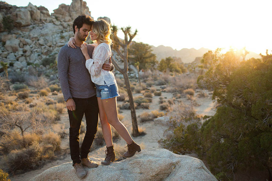Intimate-Joshua-Tree-Engagement-Photos-Dustin-Cantrell-19