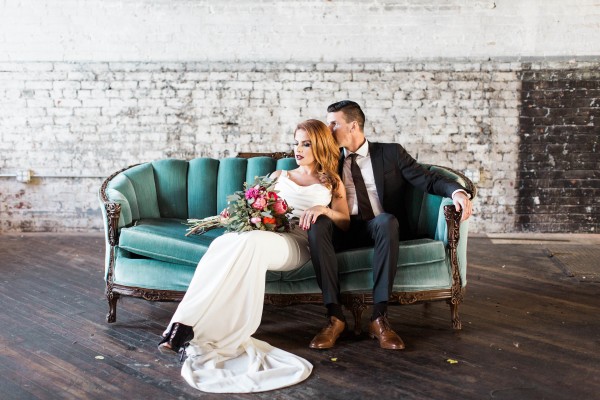 Modern-Glam-Wedding-Front-Palmer-Lauren-Fair-10-of-49-600x400