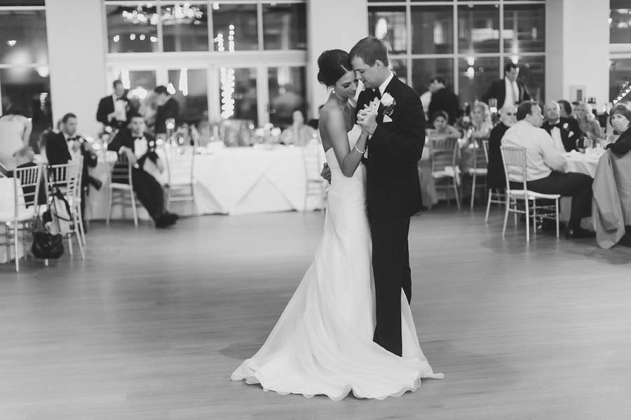 Timelessly-Romantic-Kansas-City-Wedding-Catherine-Rhodes-Photography-30