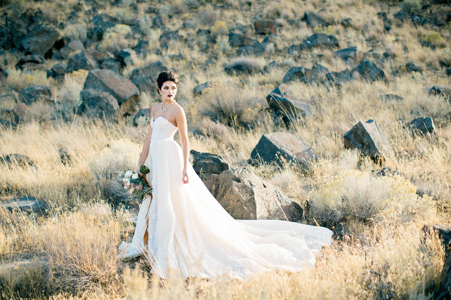 Dramatic-Galia-Lahav-Bridal-Looks-Betty-Elaine-Photography-4