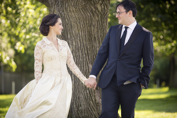 family focused traditional jewish wedding at Philadelphia Cricket Club in Pennsylvania, photo by Asya Photography | via junebugweddings.com family focused traditional jewish wedding at Philadelphia Cricket Club in Pennsylvania, photo by Asya Photography | via junebugweddings.com