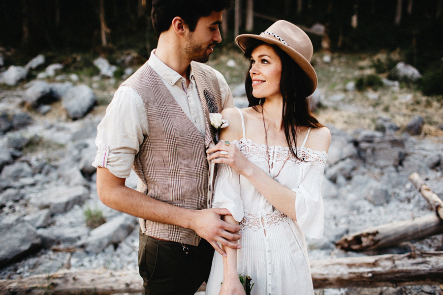 adventurous-austrian-lake-elopement-inspiration-10